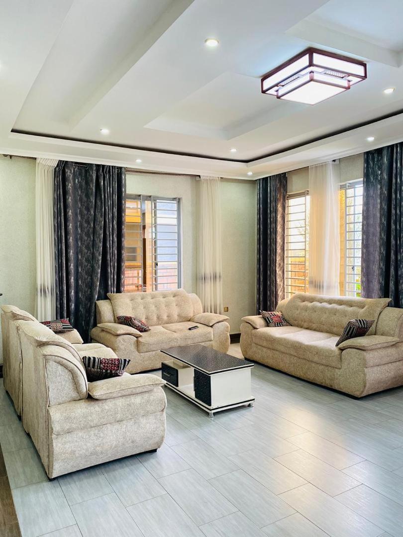 Stella Residence And Cuisine Кигали Екстериор снимка