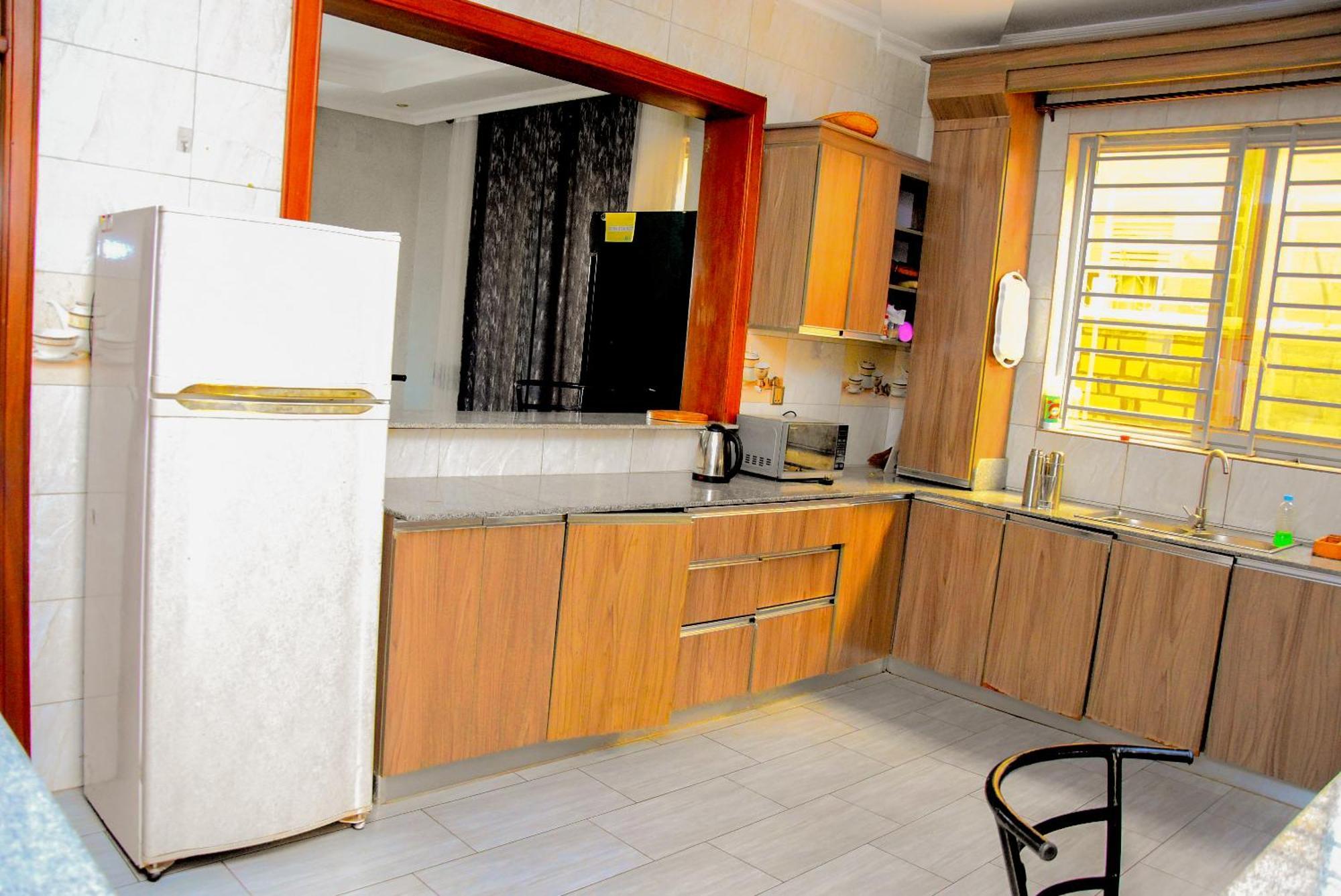 Stella Residence And Cuisine Кигали Екстериор снимка